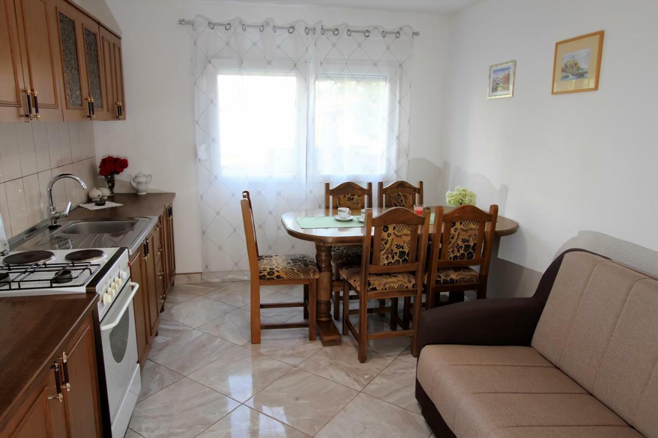 Apartmán Nikolina I Katarina Otočac Exteriér fotografie