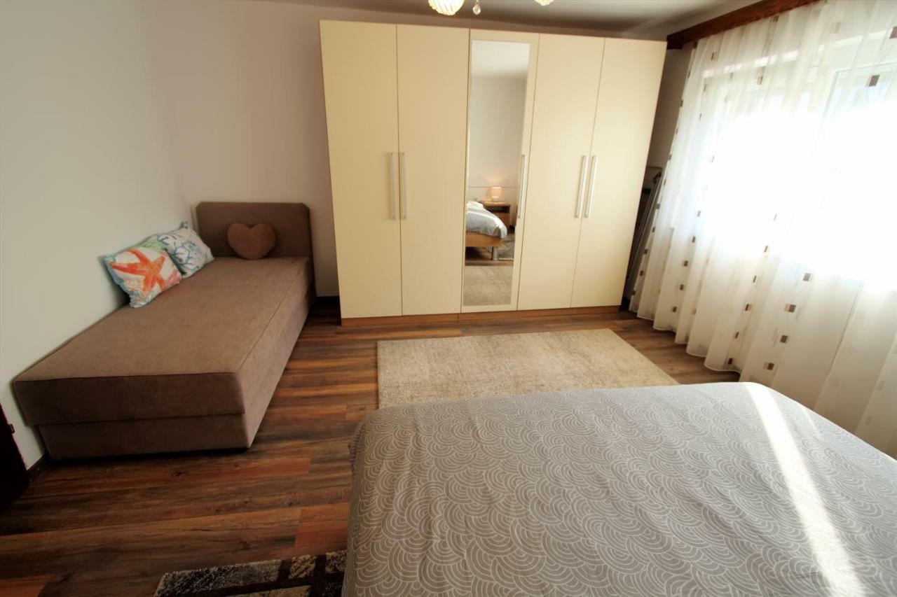 Apartmán Nikolina I Katarina Otočac Exteriér fotografie